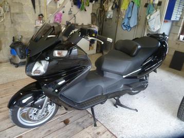 Suzuki Burgman 650 executive 4900km beschikbaar voor biedingen