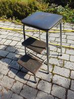 Vintage trapje. Veilig anti-slip door rubberen in Turnhout, Huis en Inrichting, Ophalen