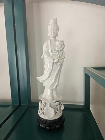 Chinese Guanyin beschikbaar voor biedingen
