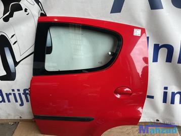 PEUGEOT 107 ROOD KJH Links achter deur portier 2005-2014