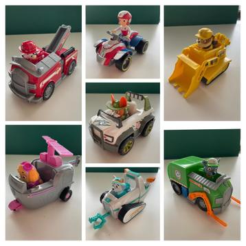 7 Paw Patrol auto’s met figuurtjes beschikbaar voor biedingen
