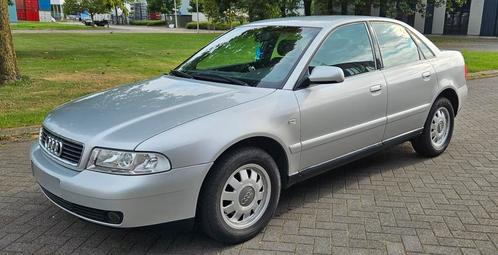 L'Audi A4 1.6 PETROL - BJ:2000 - 94.000KM, Autos, Audi, Entreprise, Achat, A4, ABS, Airbags, Air conditionné, Ordinateur de bord