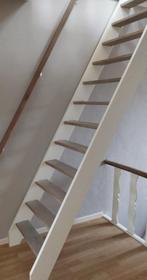 Houten witte trapbomen / wangen van trap (zonder treden), Bricolage & Construction, Enlèvement, Escalier, Neuf