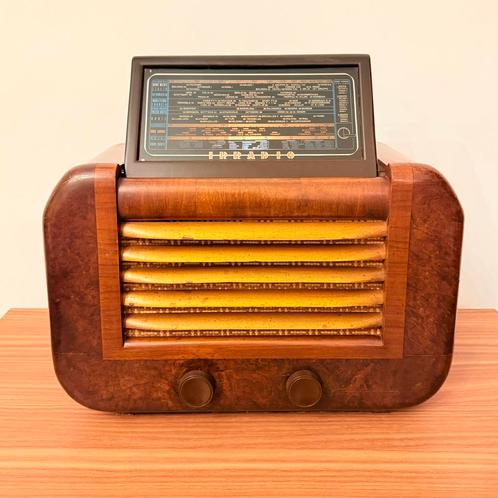 ART DECO BUIZENRADIO IRRADIO CL503 1939 VINTAGE RADIO ITALIË, Antiek en Kunst, Antiek | Tv's en Audio, Verzenden