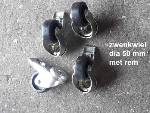 zwenkwiel dia 50 mm met rem , boutgat dia 10 mm : 5 € wiel d, Doe-het-zelf en Bouw, Zwenkwielen, Nieuw, Ophalen