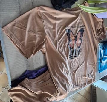 Dames T-shirten  beschikbaar voor biedingen