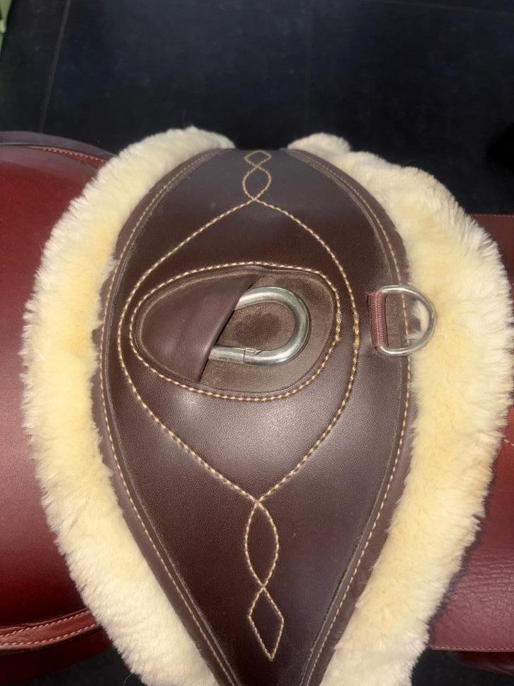 anatomische Kentucky singel met bont, Dieren en Toebehoren, Paarden en Pony's | Hoofdstellen en Tuigage, Zo goed als nieuw, Springen