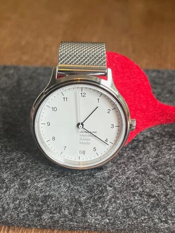 Mondaine Helvetica No1 Date (nieuw) beschikbaar voor biedingen
