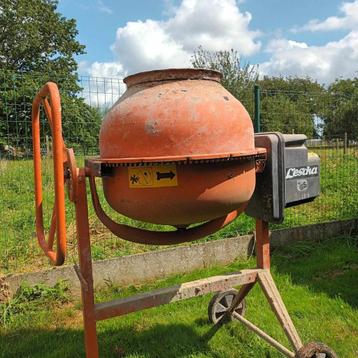 betonmolen  beschikbaar voor biedingen