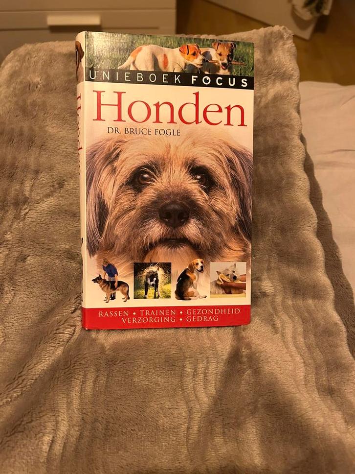 B. Fogle - Honden, Boeken, Dieren en Huisdieren, Zo goed als nieuw, Honden, Ophalen