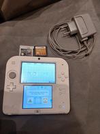 Nintendo 2ds wit en rood te koop in La Louvière, Games en Spelcomputers, Spelcomputers | Nintendo 2DS en 3DS, Met games, 2DS, Ophalen of Verzenden