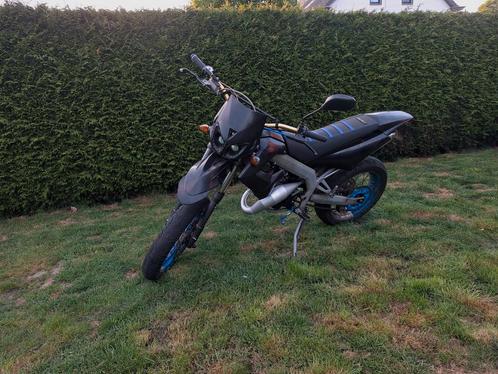 Derbi senda 50 cc, Fietsen en Brommers, Brommers | Derbi, Zo goed als nieuw, Ophalen of Verzenden