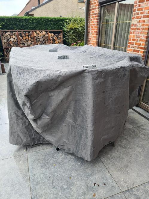 Hoge tuintafel met 8 hoge stoelen van duurzame kwaliteit, Tuin en Terras, Tuinsets en Loungesets, Zo goed als nieuw, Tuinset, Overige materialen