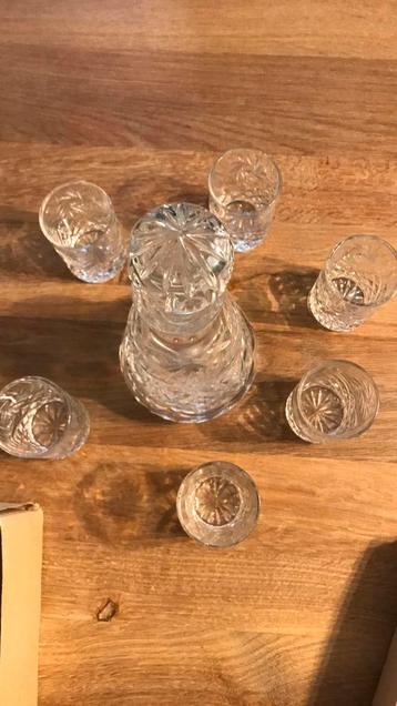 Cristal de l’Est service vodka carafe 6 verres  disponible aux enchères