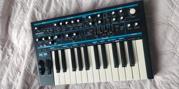 Novation Bass station II, Musique & Instruments, Synthétiseurs, Enlèvement, Comme neuf, Novation