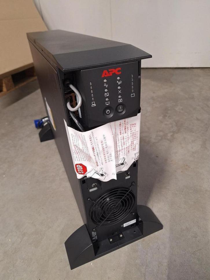 APC Smart-UPS  RT 3000, Computers en Software, Noodvoedingen (UPS), Nieuw, Ophalen