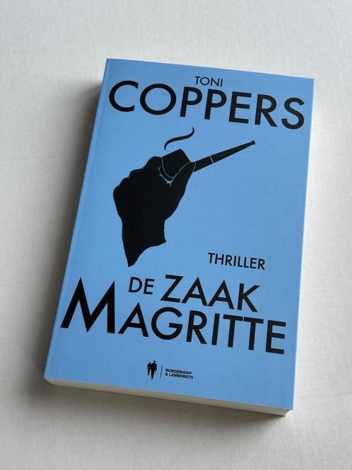 De Zaak Magritte van Toni Coppers - 2024 (NIEUWSTAAT), Boeken, Thrillers, Nieuw, België, Ophalen of Verzenden