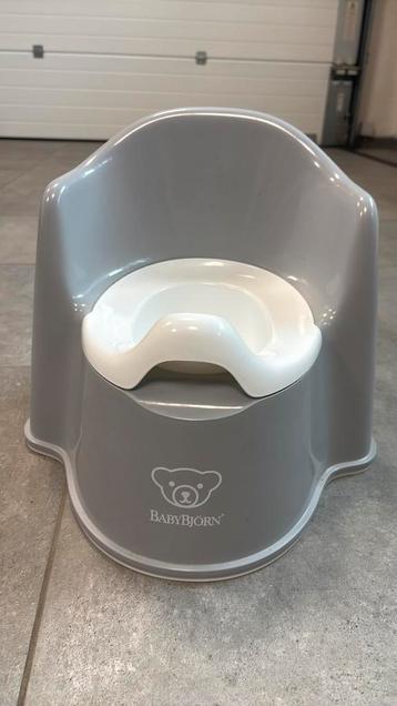 Babybjorn potje grijs met wit beschikbaar voor biedingen
