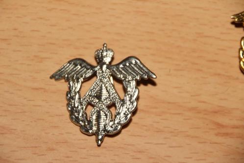 ABL Muts kenteken „Militaire Administratie” (zilver), Verzamelen, Militaria | Algemeen, Landmacht, Embleem of Badge, Verzenden