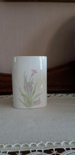 Vase en porcelaine à décor floral, Enlèvement ou Envoi, Neuf