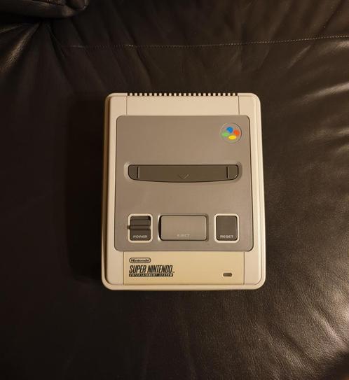 Restored like new> Super Nintendo Snes (loose), Consoles de jeu & Jeux vidéo, Consoles de jeu | Nintendo Super NES, Utilisé, Sans contrôleur