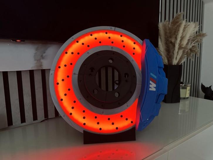 Zeer mooie en unieke BMW M remschijf reclamebak., Verzamelen, Merken en Reclamevoorwerpen, Nieuw, Lichtbak of (neon) lamp, Ophalen of Verzenden