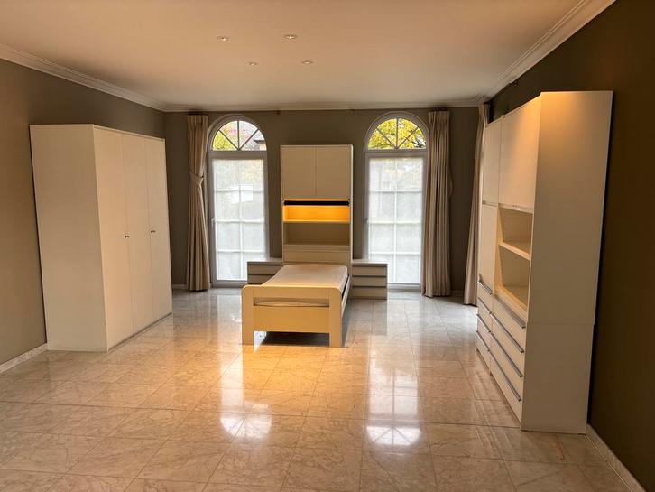 Complete slaapkamer: bed, kleerkast en boekenkast, Huis en Inrichting, Slaapkamer | Complete slaapkamers, Gebruikt, Eenpersoons