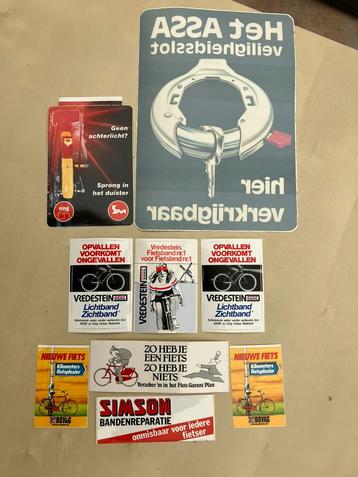 Ongebruikte stickers uit oude voorraad.  beschikbaar voor biedingen
