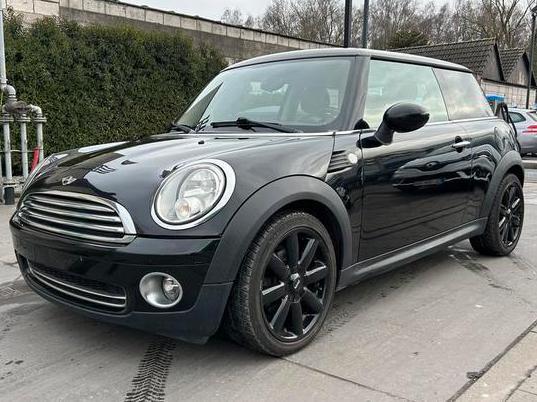 Mini Cooper 1,4 l essence, Autos, Mini, Particulier, Cooper, ABS, Airbags, Air conditionné, Ordinateur de bord, Verrouillage central