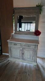 Commode avec miroir, Enlèvement