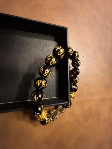 Fengshui armband beschikbaar voor biedingen