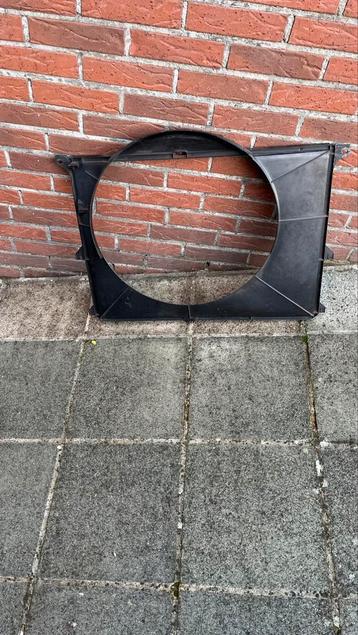 Bmw e32 radiator kap beschikbaar voor biedingen