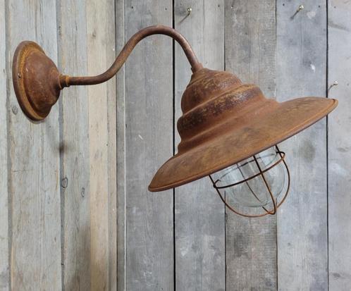 Grote buitenlamp gemaakt van cortenstaal stallamp, Huis en Inrichting, Lampen | Wandlampen, Nieuw, Glas, Metaal, Ophalen of Verzenden