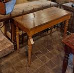 mooi antiek klein tafeltje  sidetable, Ophalen