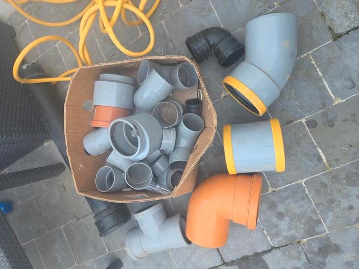 Lot raccord pvc, Bricolage & Construction, Tuyaux & Évacuations, Comme neuf, PVC, Enlèvement