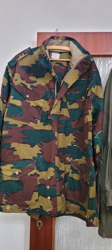 Variolée Smoke Jacket beschikbaar voor biedingen