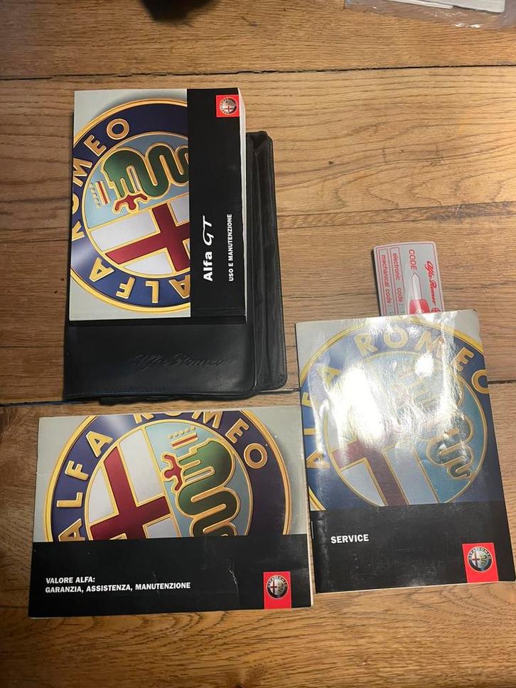 Te koop mooie Alfa 3.2 Gt Busso, Auto's, Alfa Romeo, Particulier, GT, ABS, Adaptive Cruise Control, Airbags, Airconditioning, Alarm