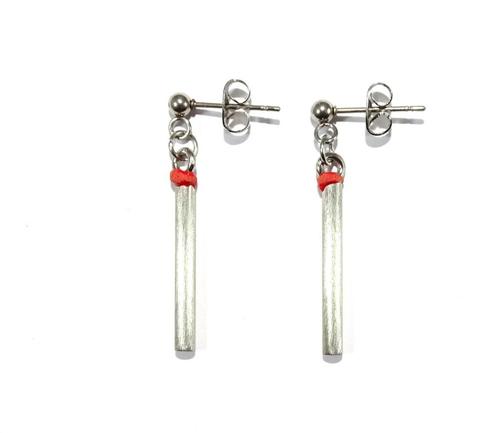 Blush Glow earings, Handtassen en Accessoires, Oorbellen, Nieuw, Knopjes of Stekers, Overige materialen, Rood, Verzenden