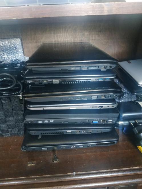 Partij laptops+randapparatuur in 1 koop ivm beeindiging, Zakelijke goederen, Kantoor en Winkelinrichting | Computer en IT, Ophalen