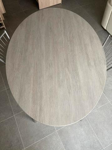 Table + 4 chaises, Maison & Meubles, Tables | Tables à manger, Enlèvement, Comme neuf