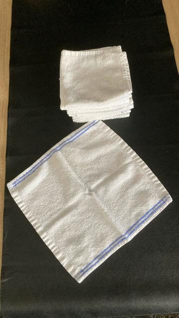 Monddoekjes/ Spuigdoekjes baby beschikbaar voor biedingen