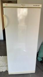 Vrijstaande koelkast AEG 240l, 200 liter of meer, Zonder vriesvak, Gebruikt, 140 tot 160 cm