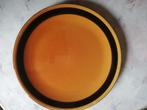 Lot de 6 assiettes brunes avec liseré noir, Huis en Inrichting, Keuken | Servies, Ophalen of Verzenden, Zo goed als nieuw