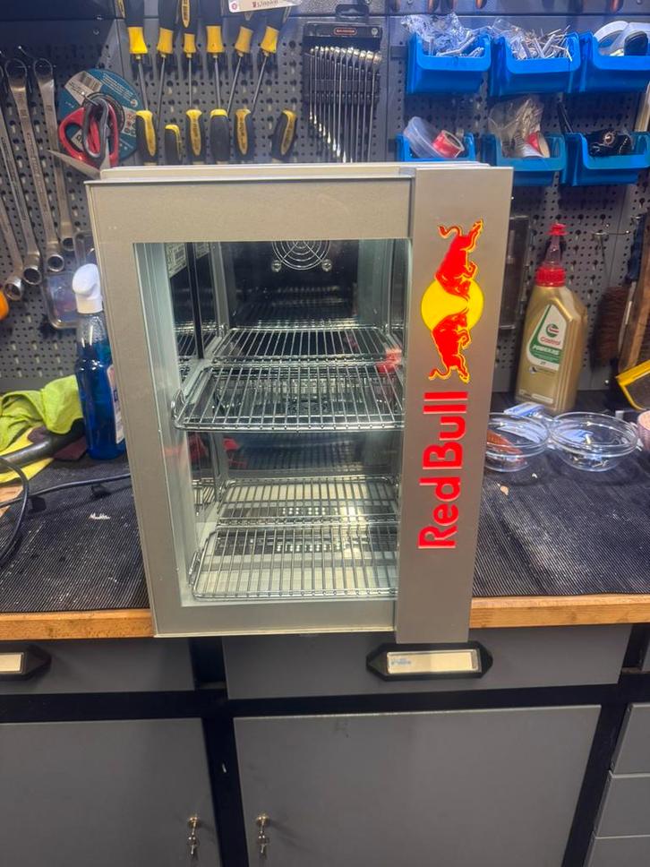 Red Bull baby cooler, Elektronische apparatuur, Koelkasten en IJskasten, Zo goed als nieuw, Zonder vriesvak, 75 tot 100 liter