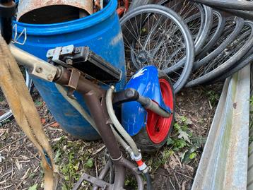 Derbi kader, Enlèvement, Comme neuf