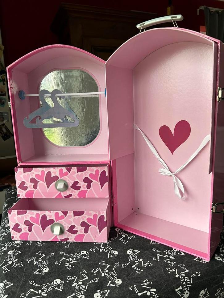 Draagbare poppenkleerkast, Kinderen en Baby's, Speelgoed | Poppen, Gebruikt, Ophalen