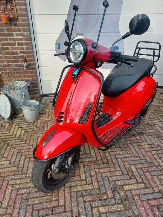 11-2021 VESPA PRIMAVERA IGET 45KM, Fietsen en Brommers, Scooters | Vespa, Zo goed als nieuw, Overige modellen, Klasse B (45 km/u)
