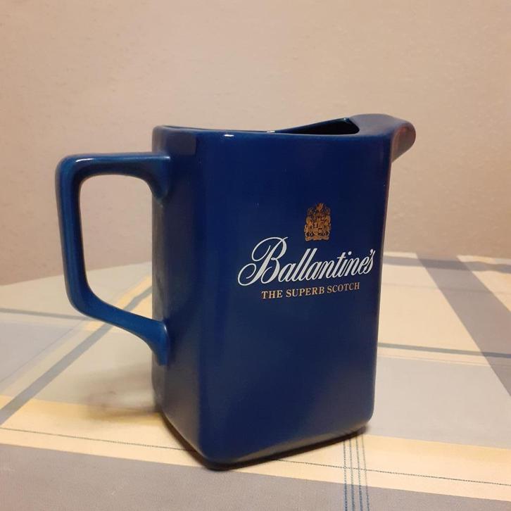 Whisky kan - Ballantine's - blauw - porselein, Verzamelen, Merken en Reclamevoorwerpen, Zo goed als nieuw, Reclamebord, Ophalen of Verzenden