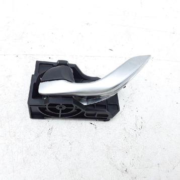 PORTIERGREEP BUITEN LINKS VOOR CX-3 (DJ / DK) (|KD53T8315|) beschikbaar voor biedingen