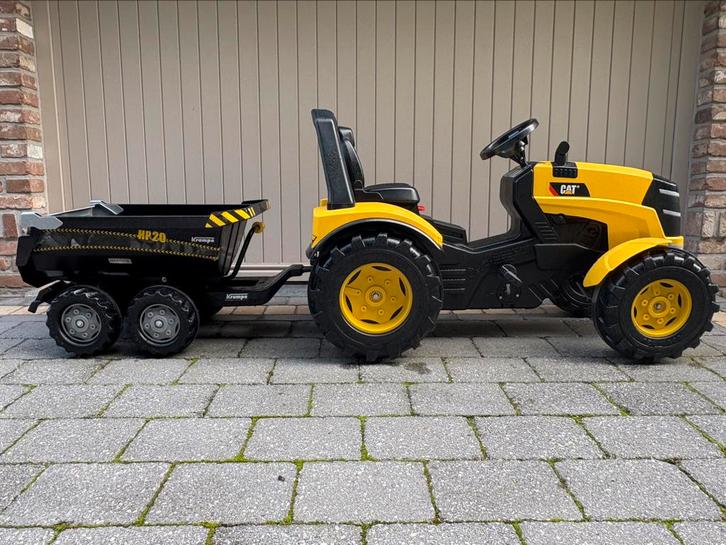 Tractor CAT met kipwagen, Kinderen en Baby's, Speelgoed | Buiten | Voertuigen en Loopfietsen, Zo goed als nieuw, Trapvoertuig